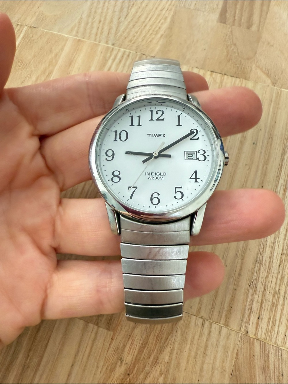 Timex men’s silver tone easy read watch NEW BATTERY